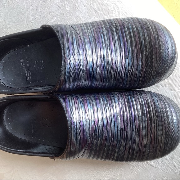 DANSKO Multicolor Iridescent Striped Clog size 36 or size 5.5 or 6 in US - Picture 3 of 12